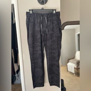 Lululemon Camo on the fly pants